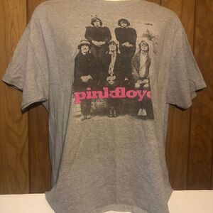 Pink Floyd tshirt. Hanes. Size XL. Gray